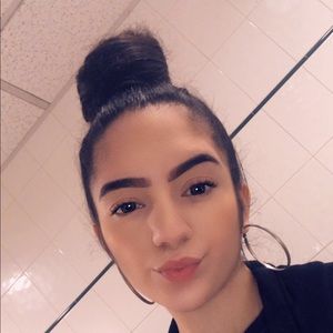 Meet your Posher, Nicole